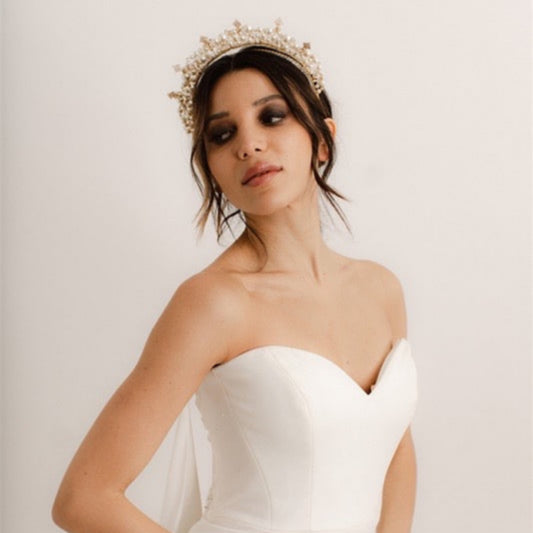 Courage gold halo crown