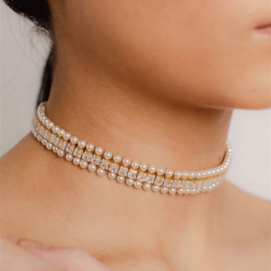 Elegance gold Pearl and Crystal small choker necklace