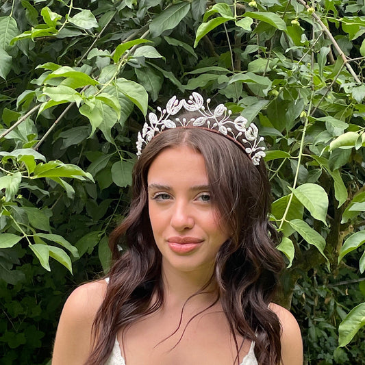 Elegant crown with Pearl flowers and buds