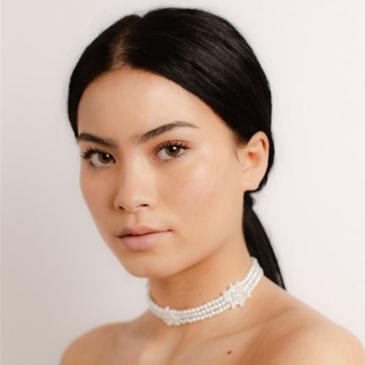 Purity pearl choker